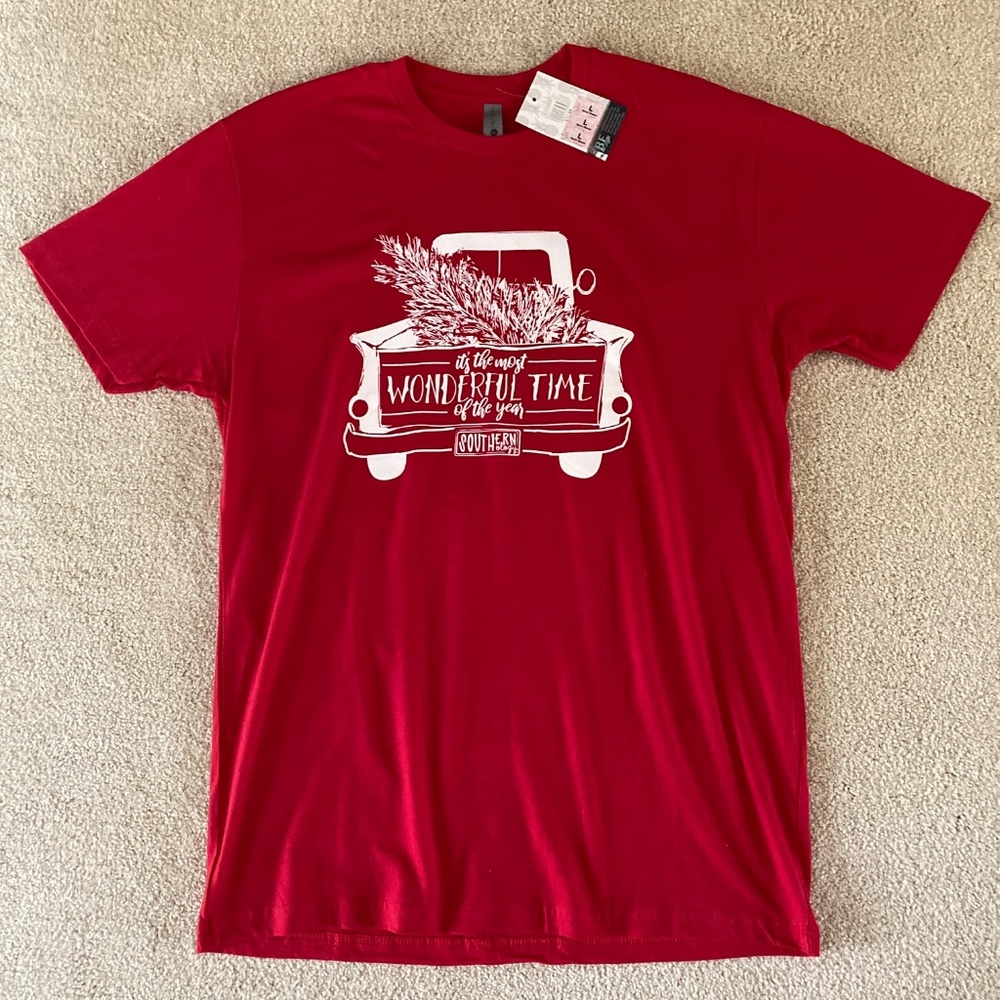 NWT Southernology Christmas Holiday Tee Shirt, Size Large 💖 2 for $30💖